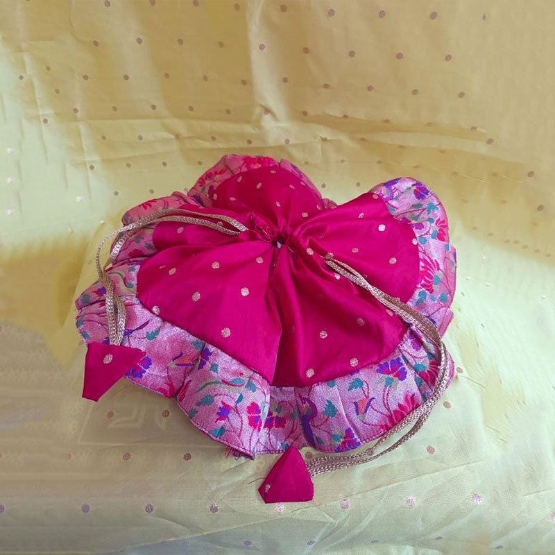 1 Paithani Oti Bag - Image 1